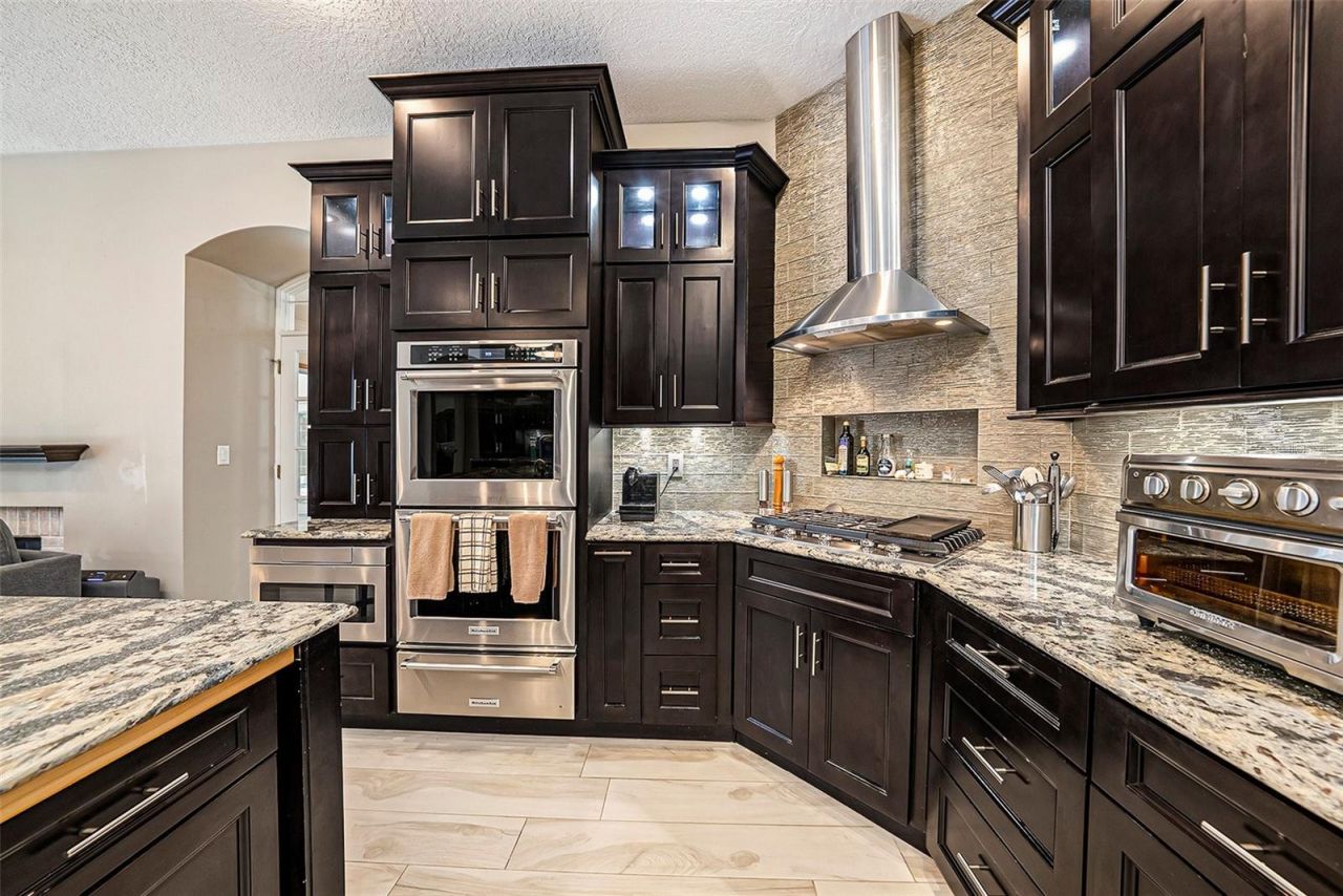 15818 Fairchild Drive, Tampa, FL 33647 Photo