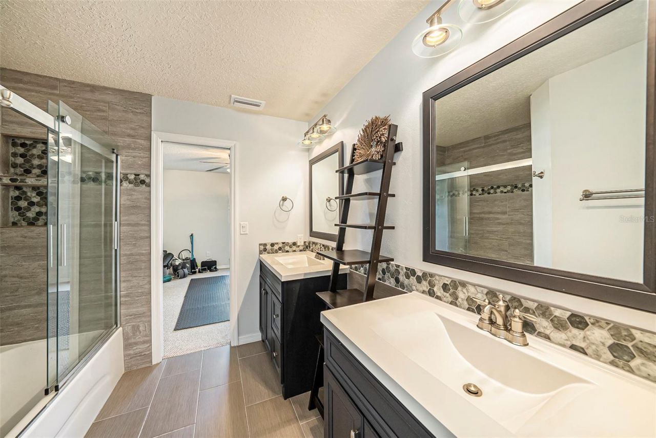 15818 Fairchild Drive, Tampa, FL 33647 Photo