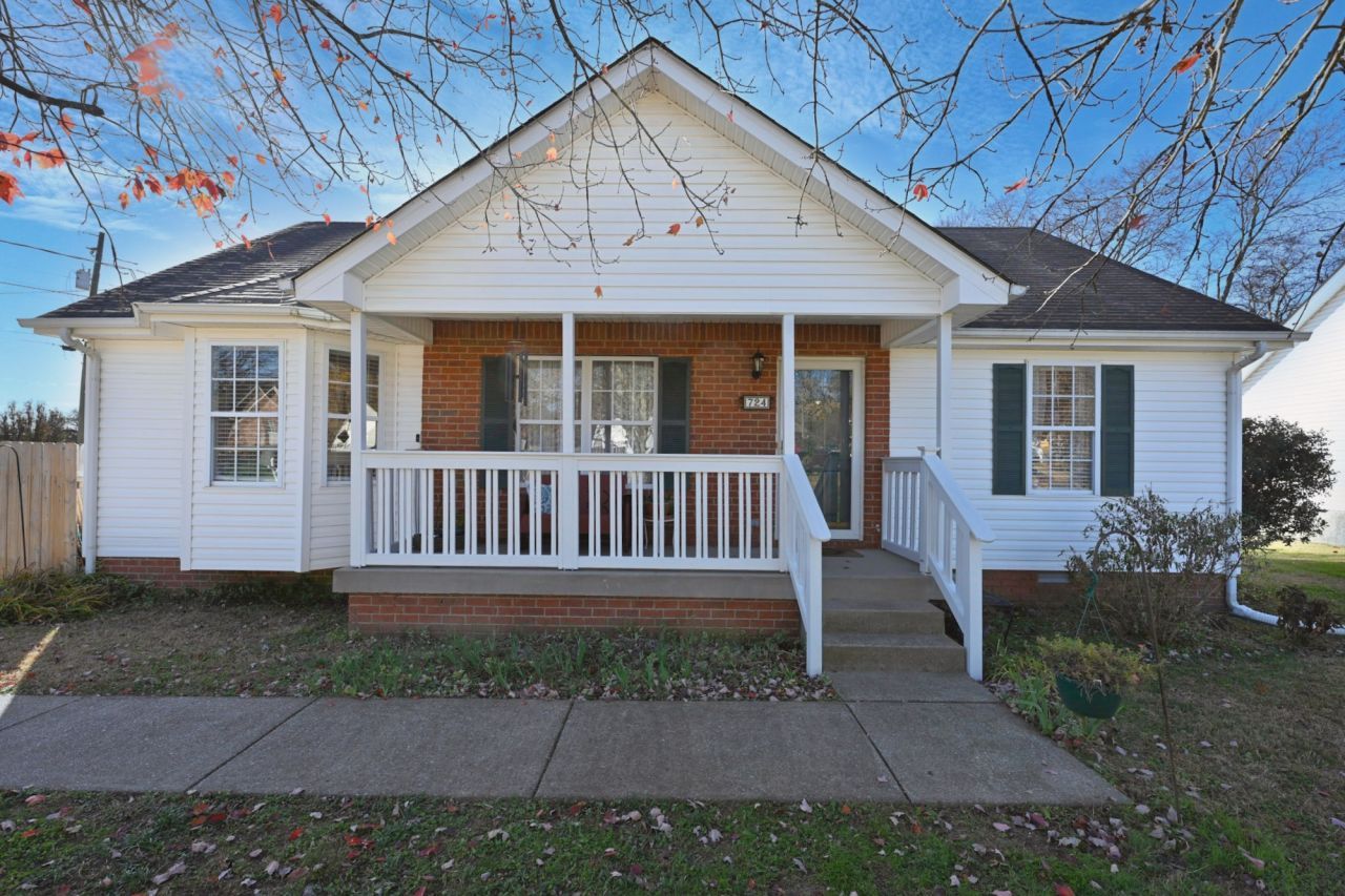 724 Charlie Gann Rd, Old Hickory, TN 37138 Main Photo