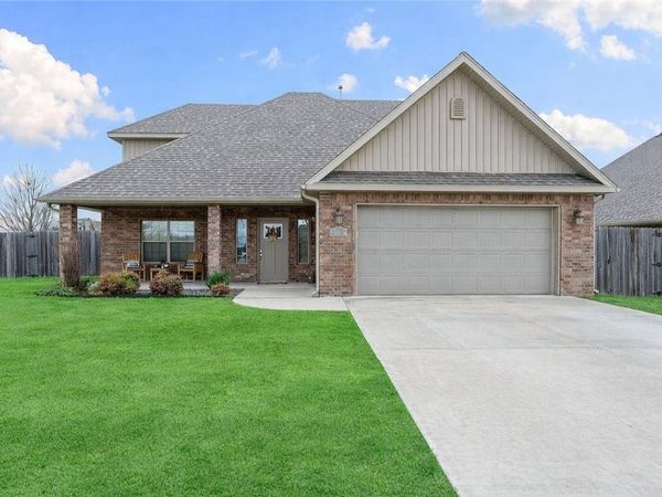 4290 Sussex Cove, Springdale, AR 72762