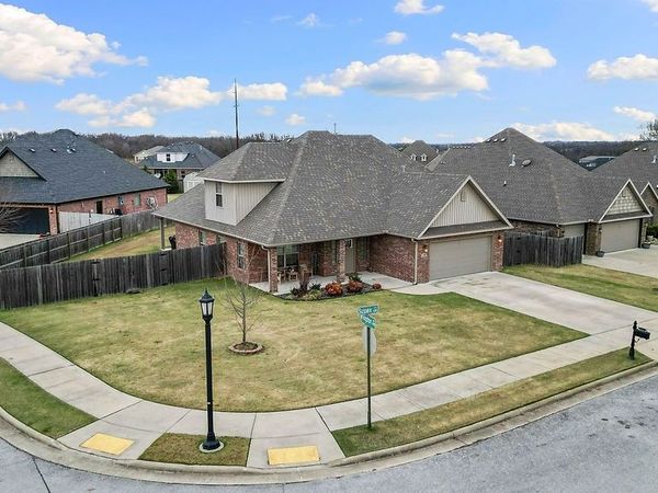 4290 Sussex Cove, Springdale, AR 72762