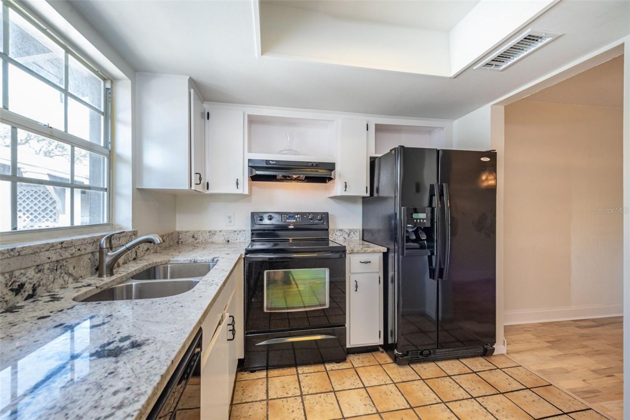 6042 1st Avenue S, Unit 31, Saint Petersburg, FL 33707 Photo