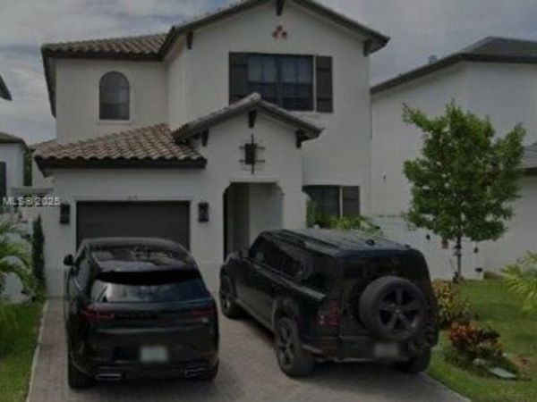 8119 NW 47th Ter, Doral, FL 33166