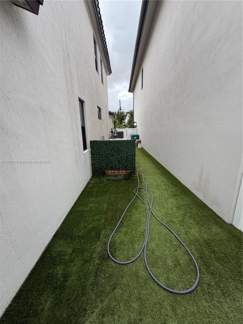 8119 NW 47th Ter, Doral, FL 33166 Photo