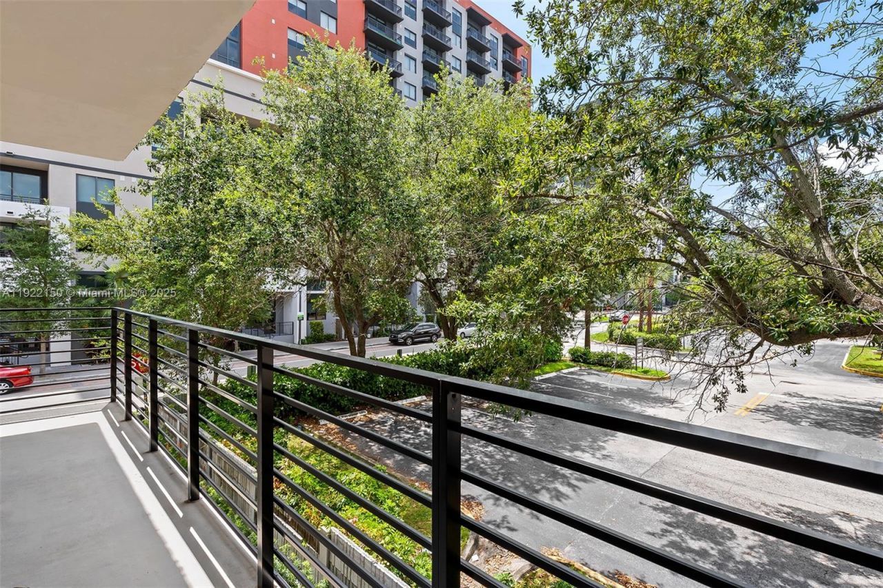 637 NE 4th Ave, Fort Lauderdale, FL 33304 Photo