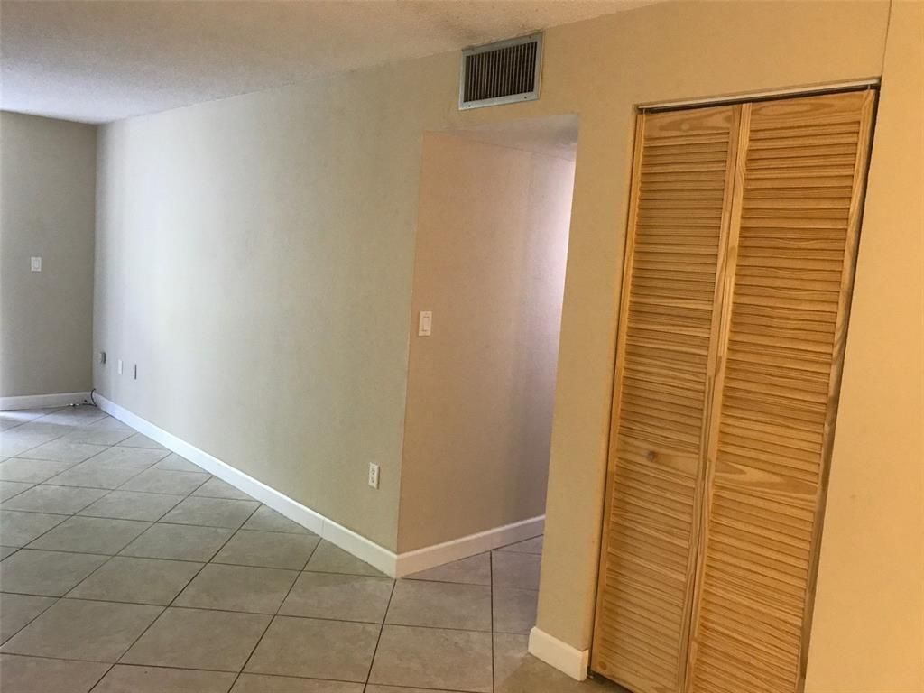 1805 Sans Souci Boulevard, Unit 403, North Miami, FL 33181 Photo