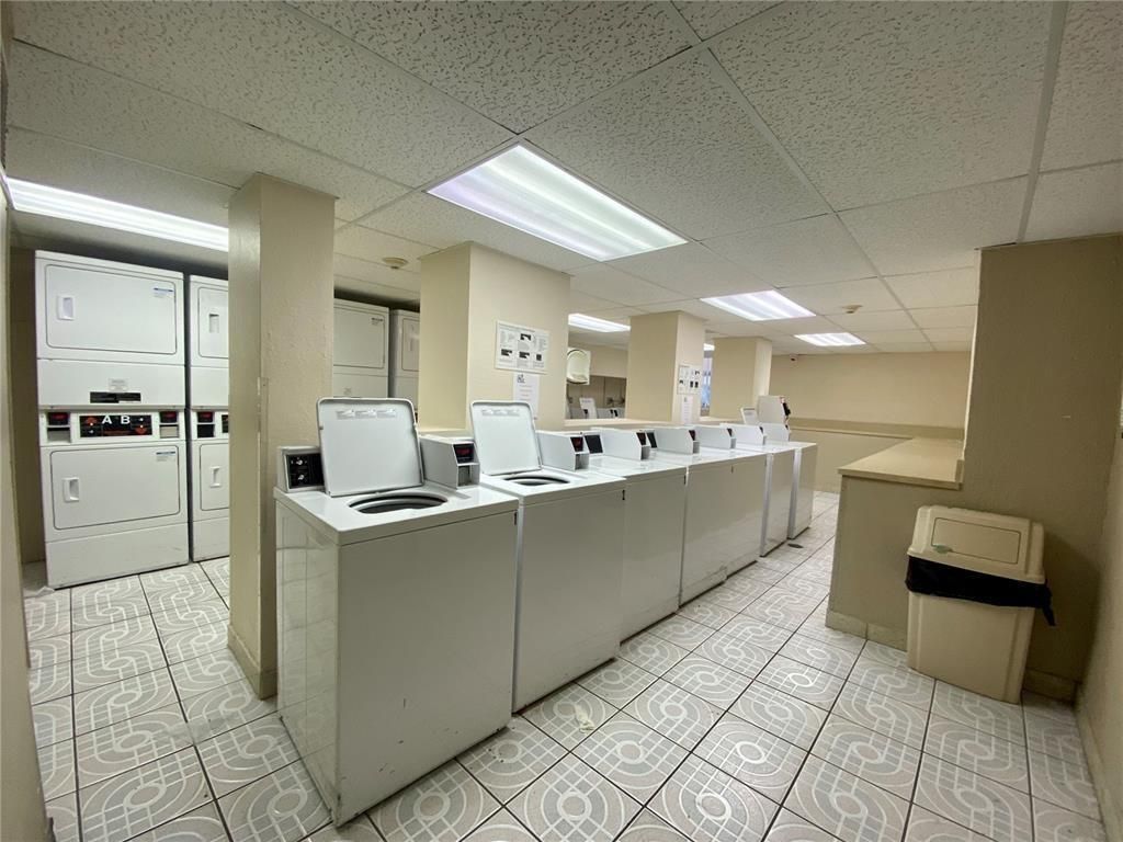 1805 Sans Souci Boulevard, Unit 403, North Miami, FL 33181 Photo