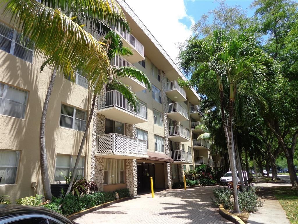 1805 Sans Souci Boulevard, Unit 403, North Miami, FL 33181 Photo