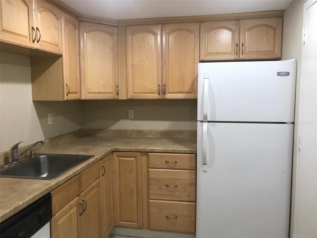 1805 Sans Souci Boulevard, Unit 403, North Miami, FL 33181 Photo