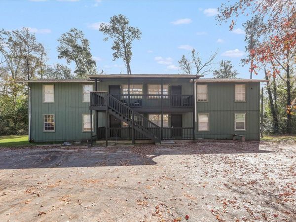 851 Maple Street, Unit 8, Chattahoochee, FL 32324