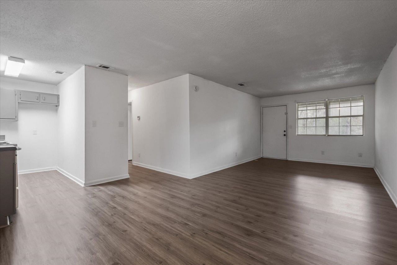 851 Maple Street, Unit 8, Chattahoochee, FL 32324 Photo