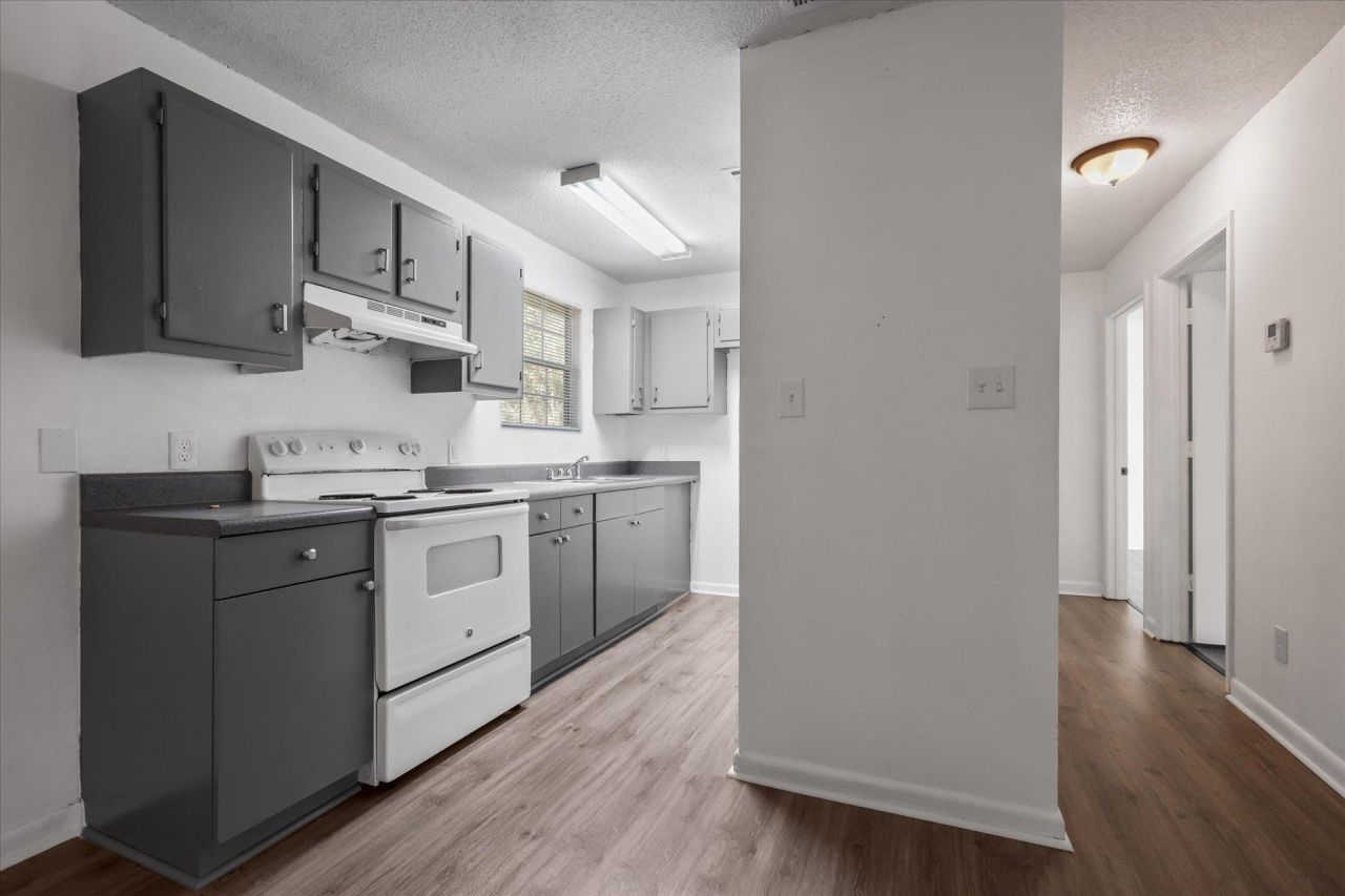 851 Maple Street, Unit 8, Chattahoochee, FL 32324 Photo