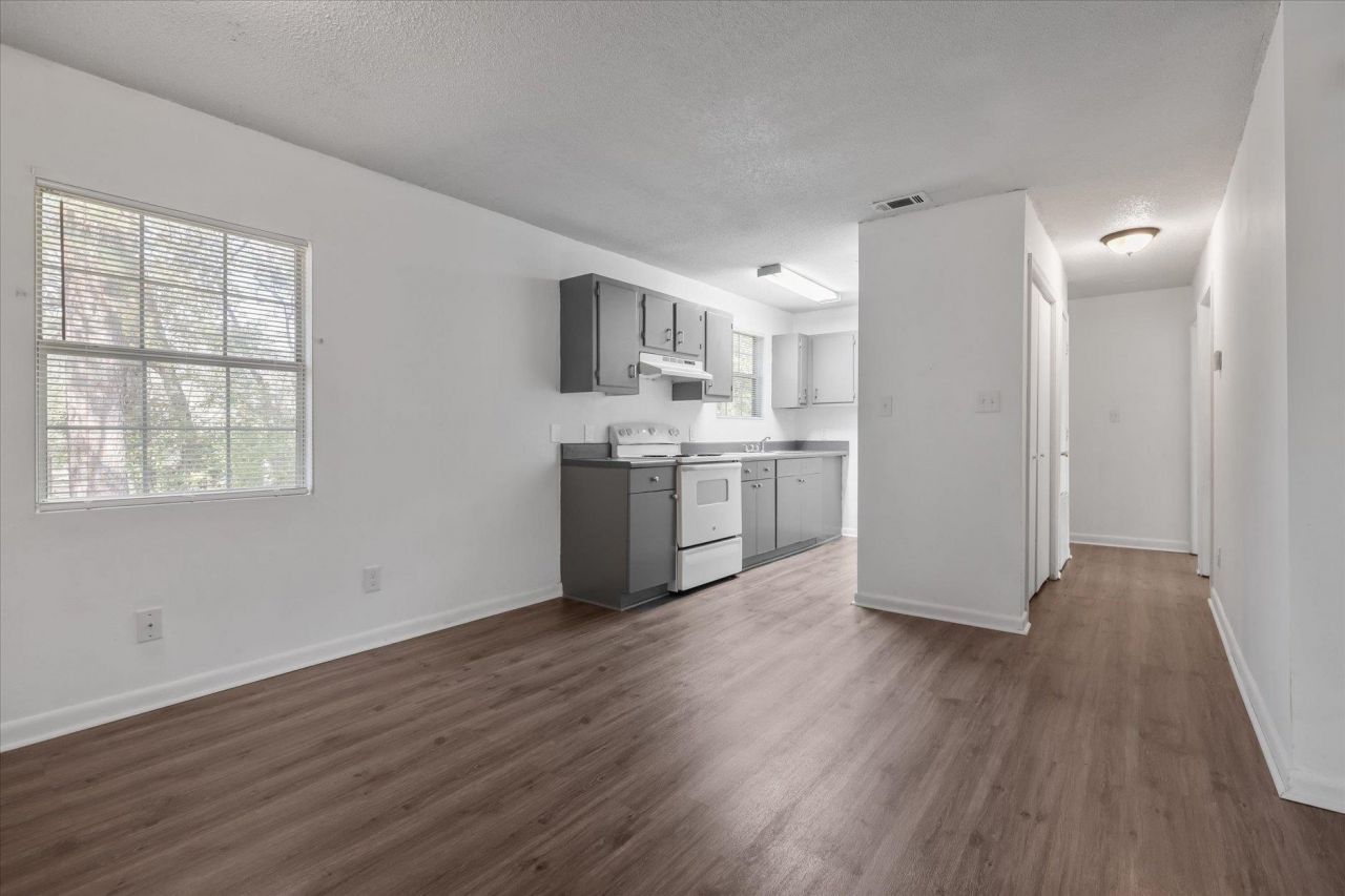 851 Maple Street, Unit 8, Chattahoochee, FL 32324 Photo