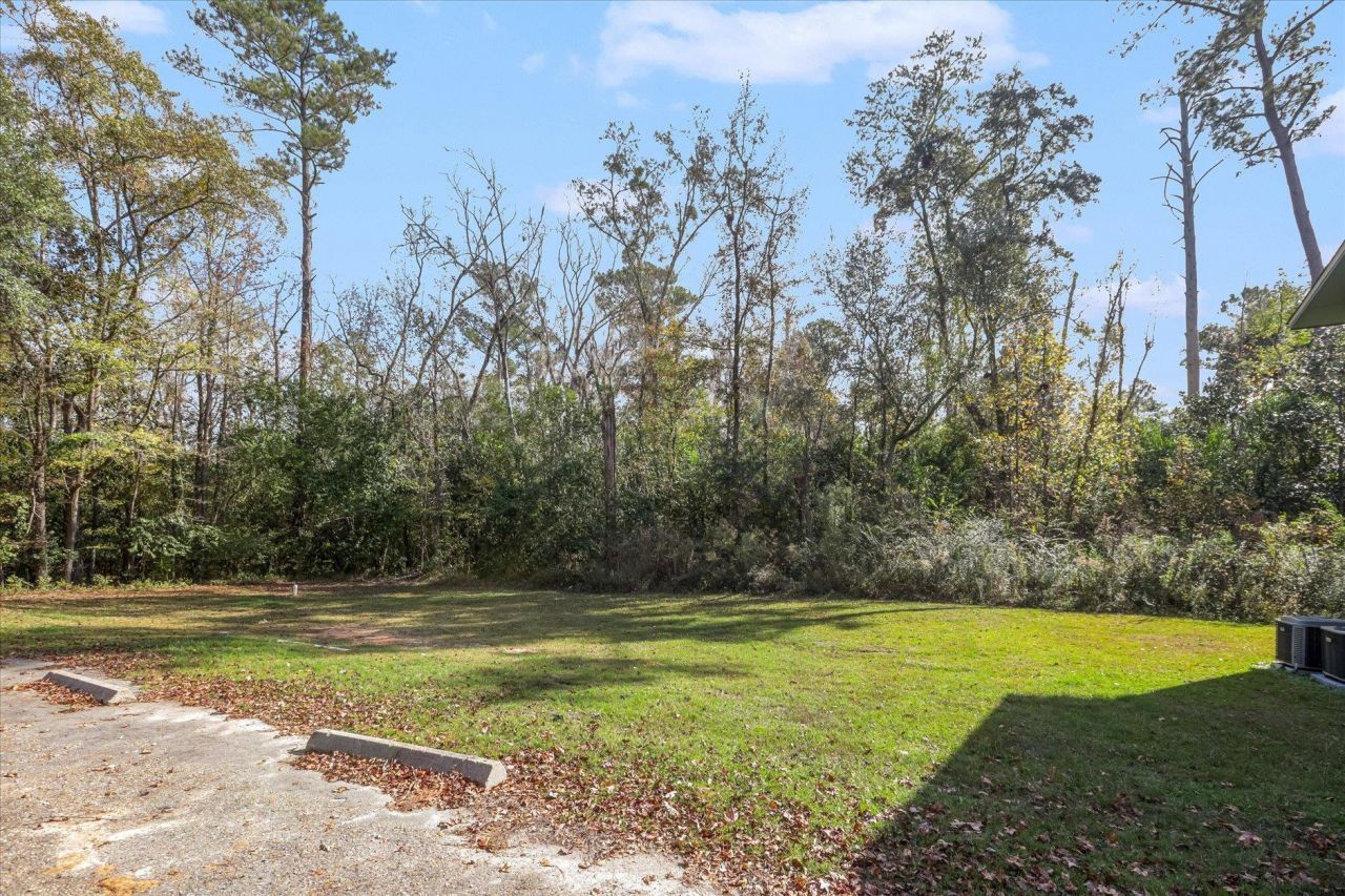 851 Maple Street, Unit 8, Chattahoochee, FL 32324 Photo