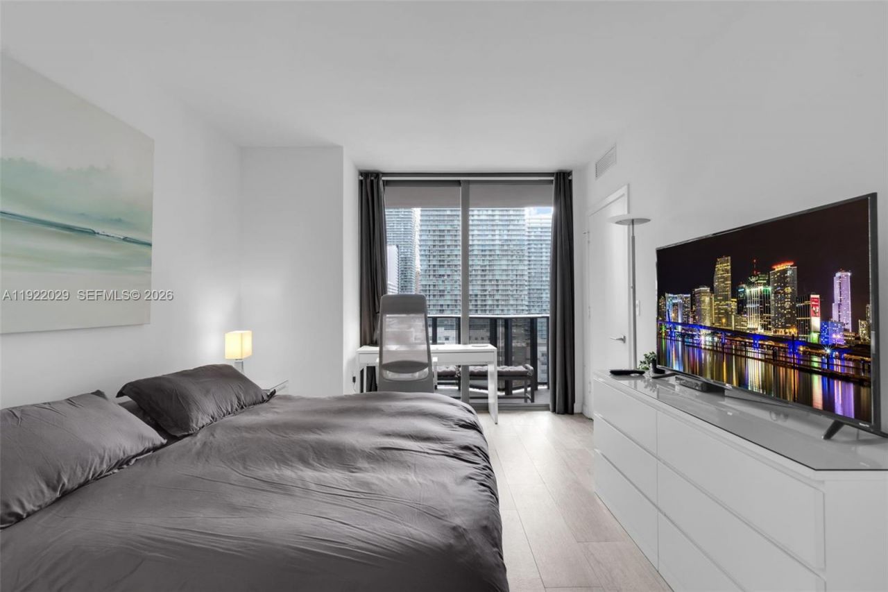 55 SW 9th St, Unit 1705, Miami, FL 33130 Photo