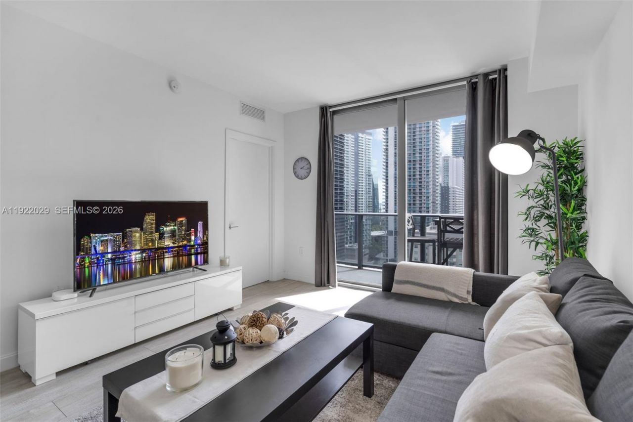 55 SW 9th St, Unit 1705, Miami, FL 33130 Photo