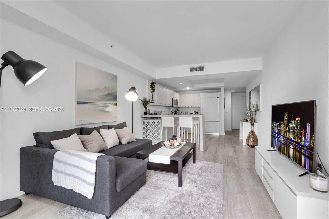 55 SW 9th St, Unit 1705, Miami, FL 33130 Photo