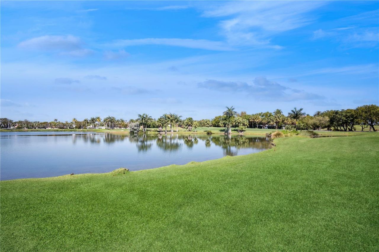 2001 Meridian Ave, Unit 512, Miami Beach, FL 33139 Photo