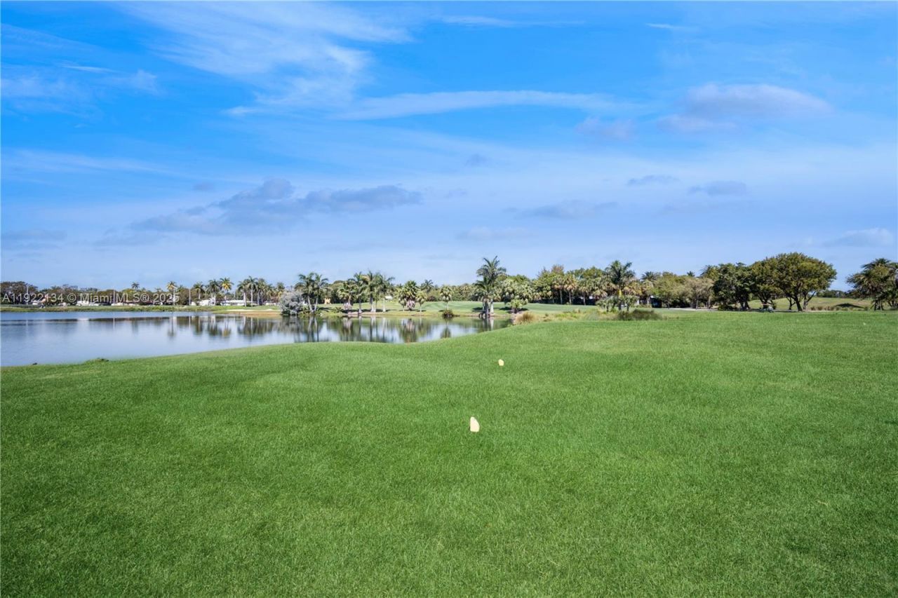 2001 Meridian Ave, Unit 512, Miami Beach, FL 33139 Photo