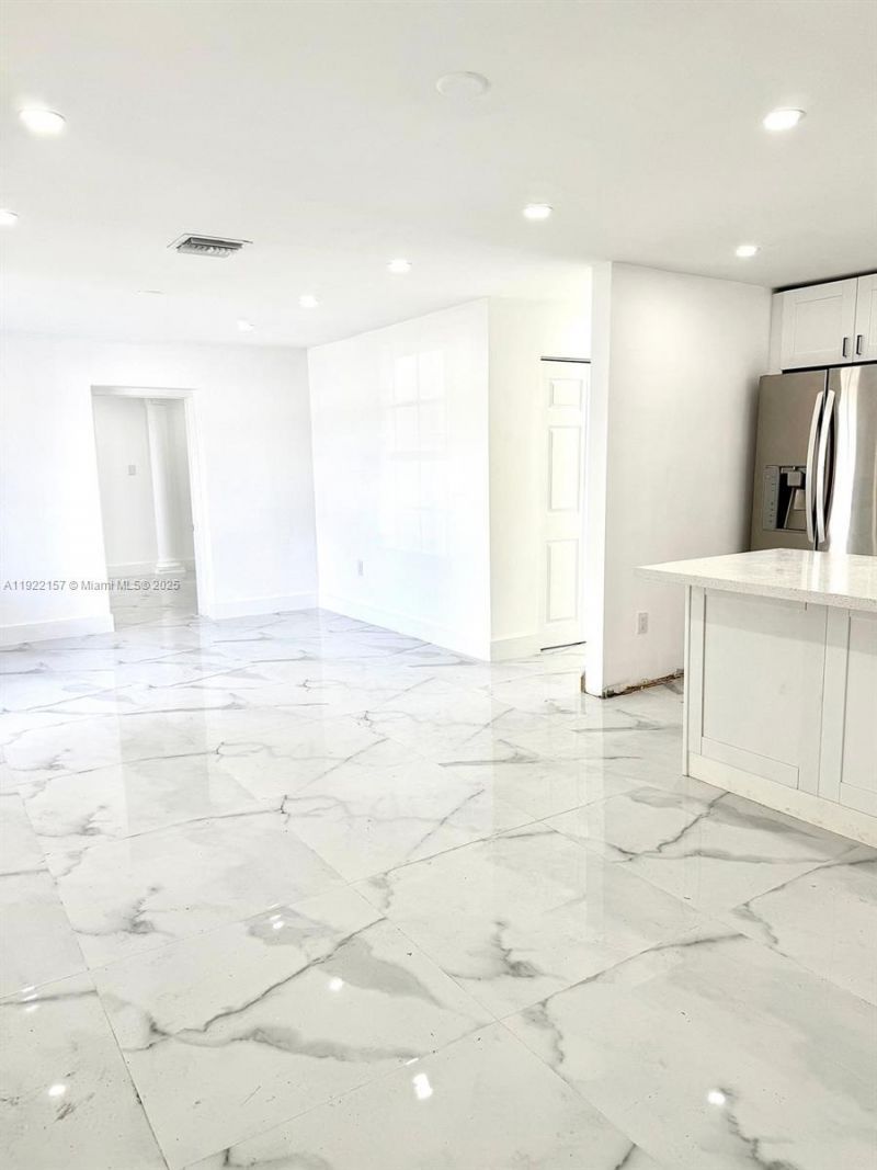 712 Hialeah Dr, Hialeah, FL 33010 Photo