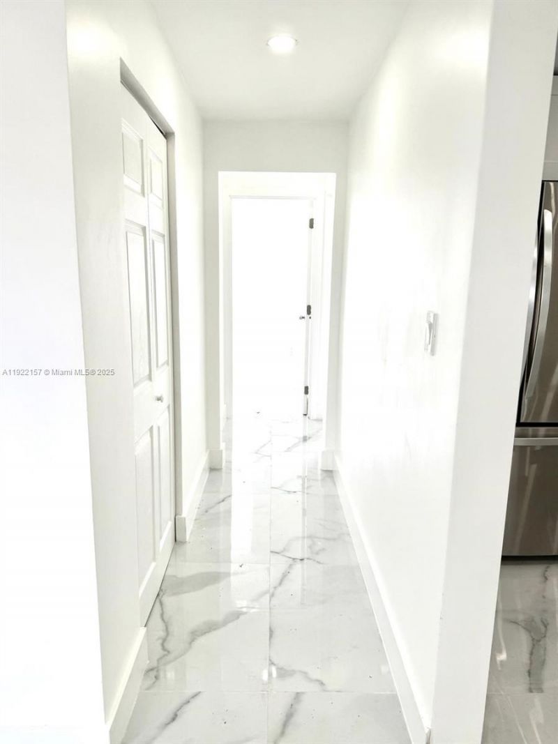 712 Hialeah Dr, Hialeah, FL 33010 Photo