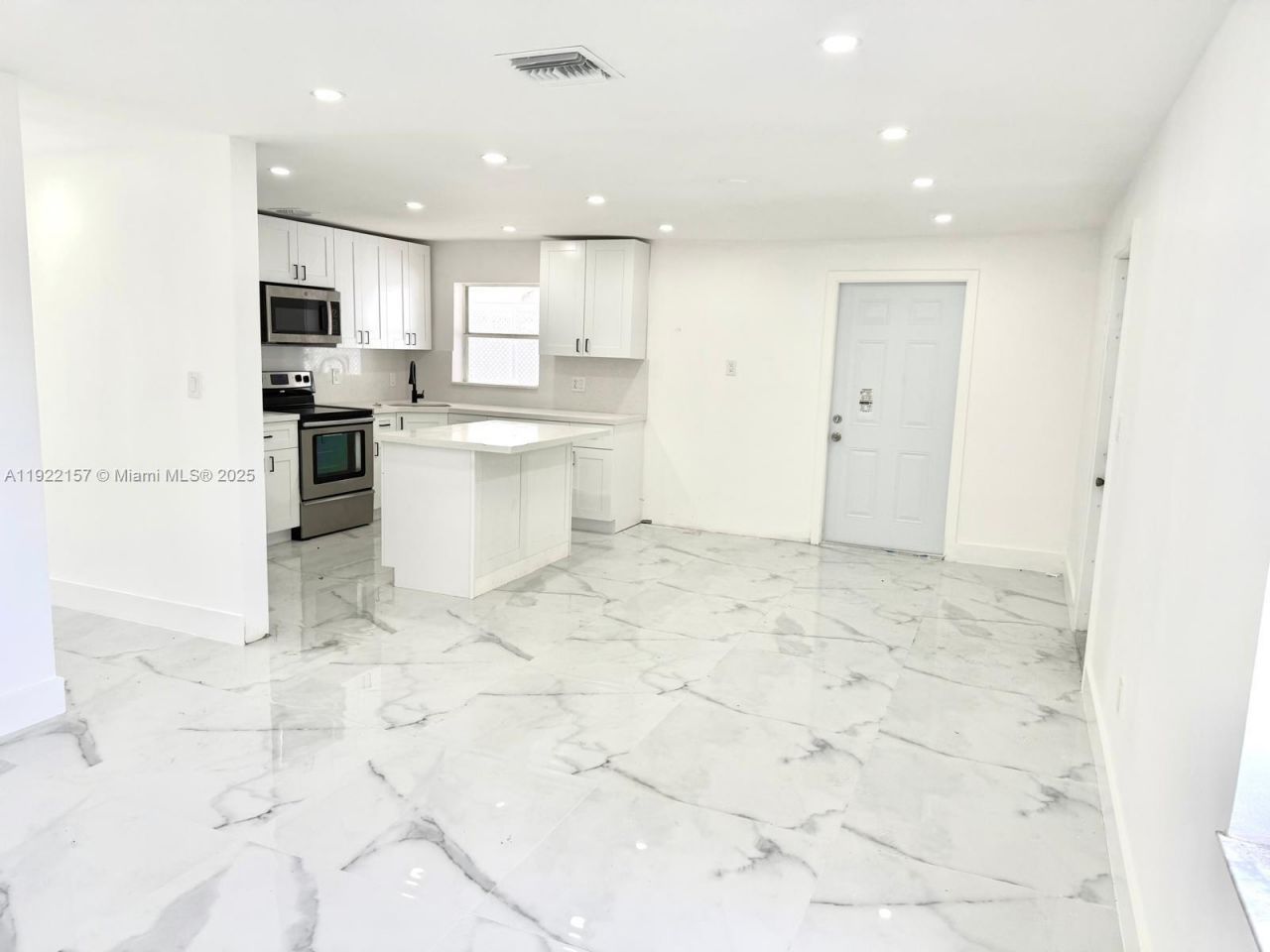 712 Hialeah Dr, Hialeah, FL 33010 Photo