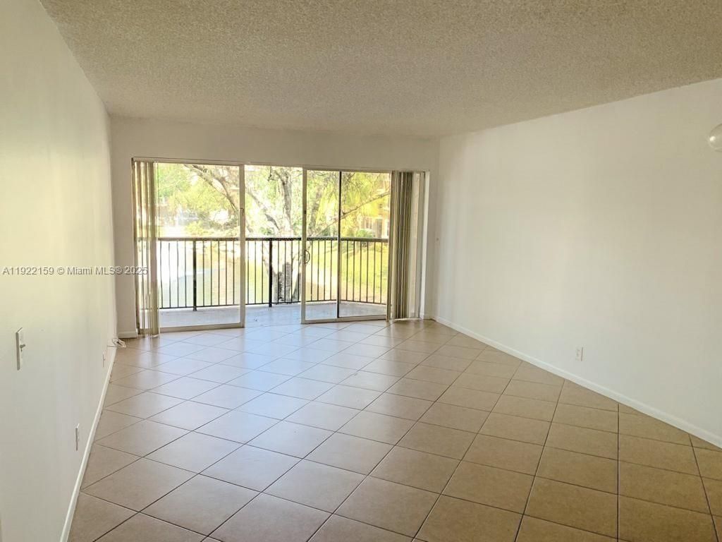 8851 Wiles Rd, Unit 204, Coral Springs, FL 33067 Main Photo