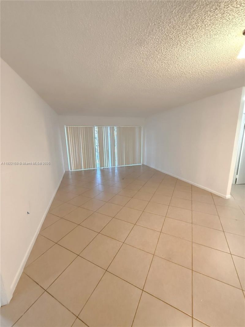 8851 Wiles Rd, Unit 204, Coral Springs, FL 33067 Photo