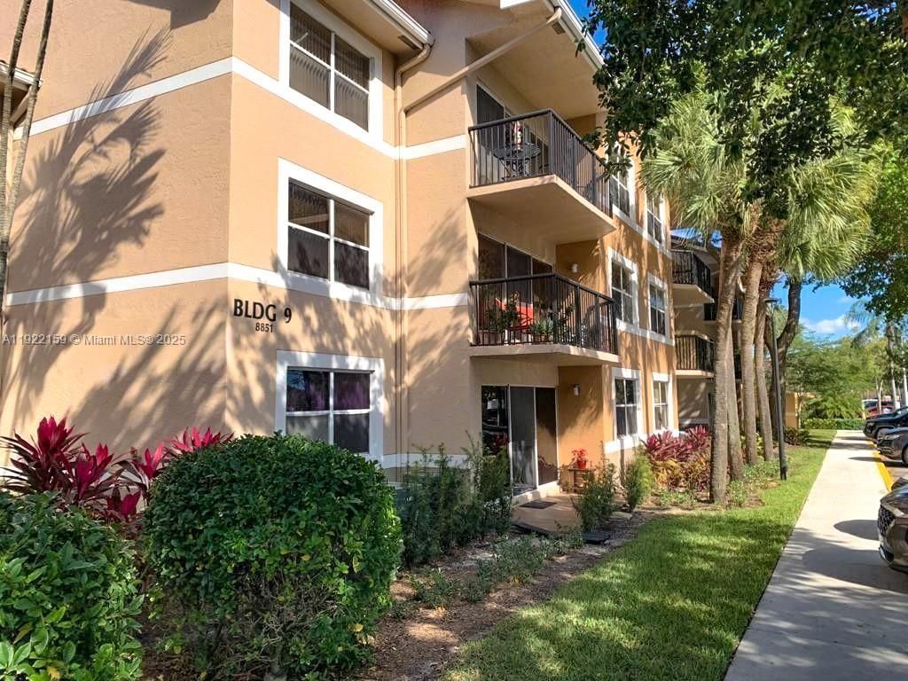 8851 Wiles Rd, Unit 204, Coral Springs, FL 33067 Photo