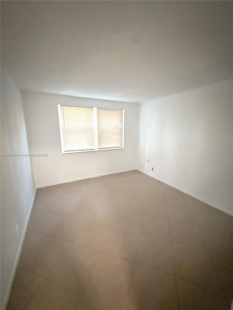 8851 Wiles Rd, Unit 204, Coral Springs, FL 33067 Photo