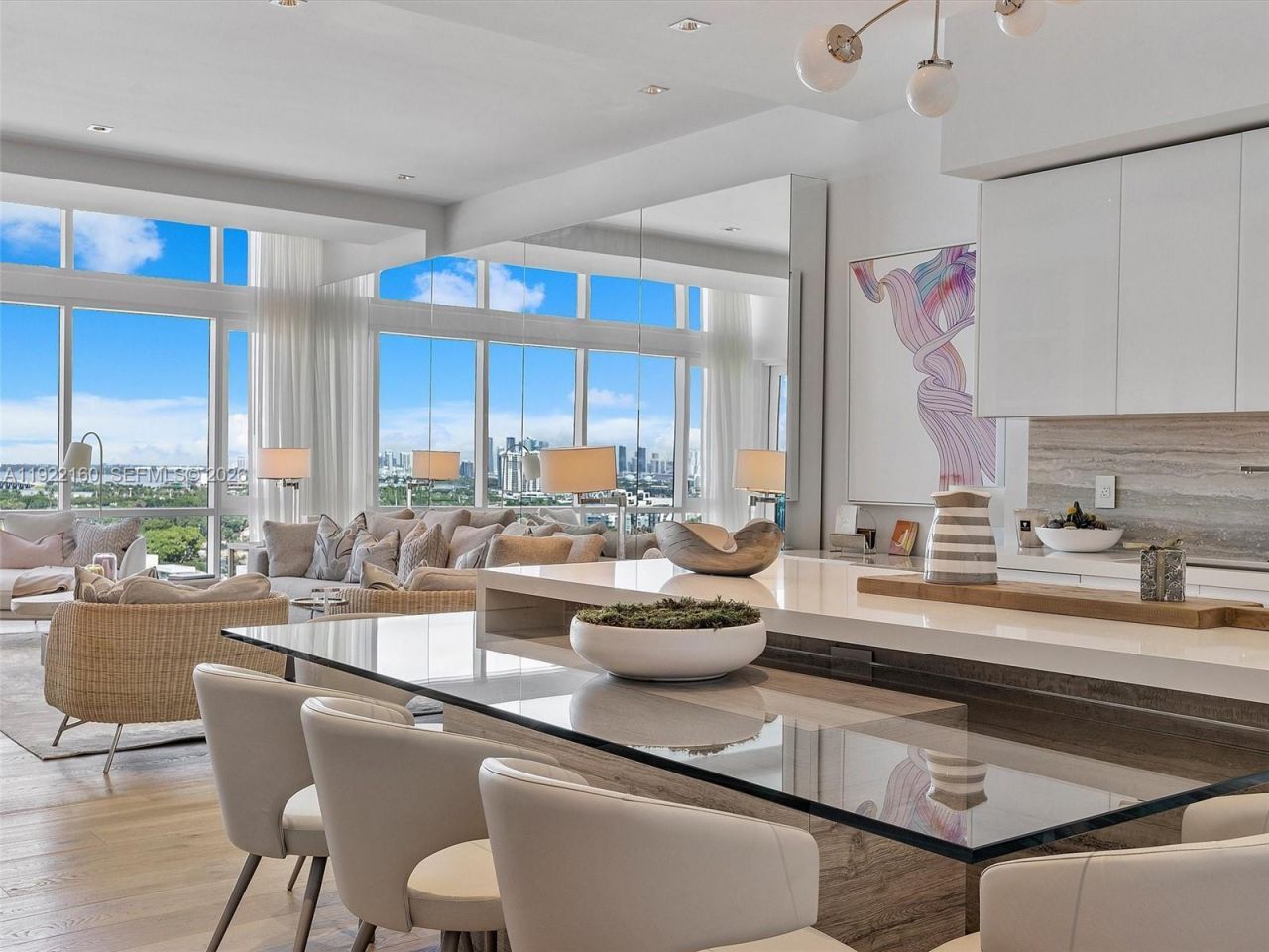 102 24th St, Unit PH-1613, Miami Beach, FL 33139 Photo