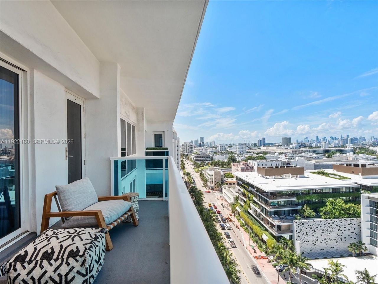 102 24th St, Unit PH-1613, Miami Beach, FL 33139 Photo