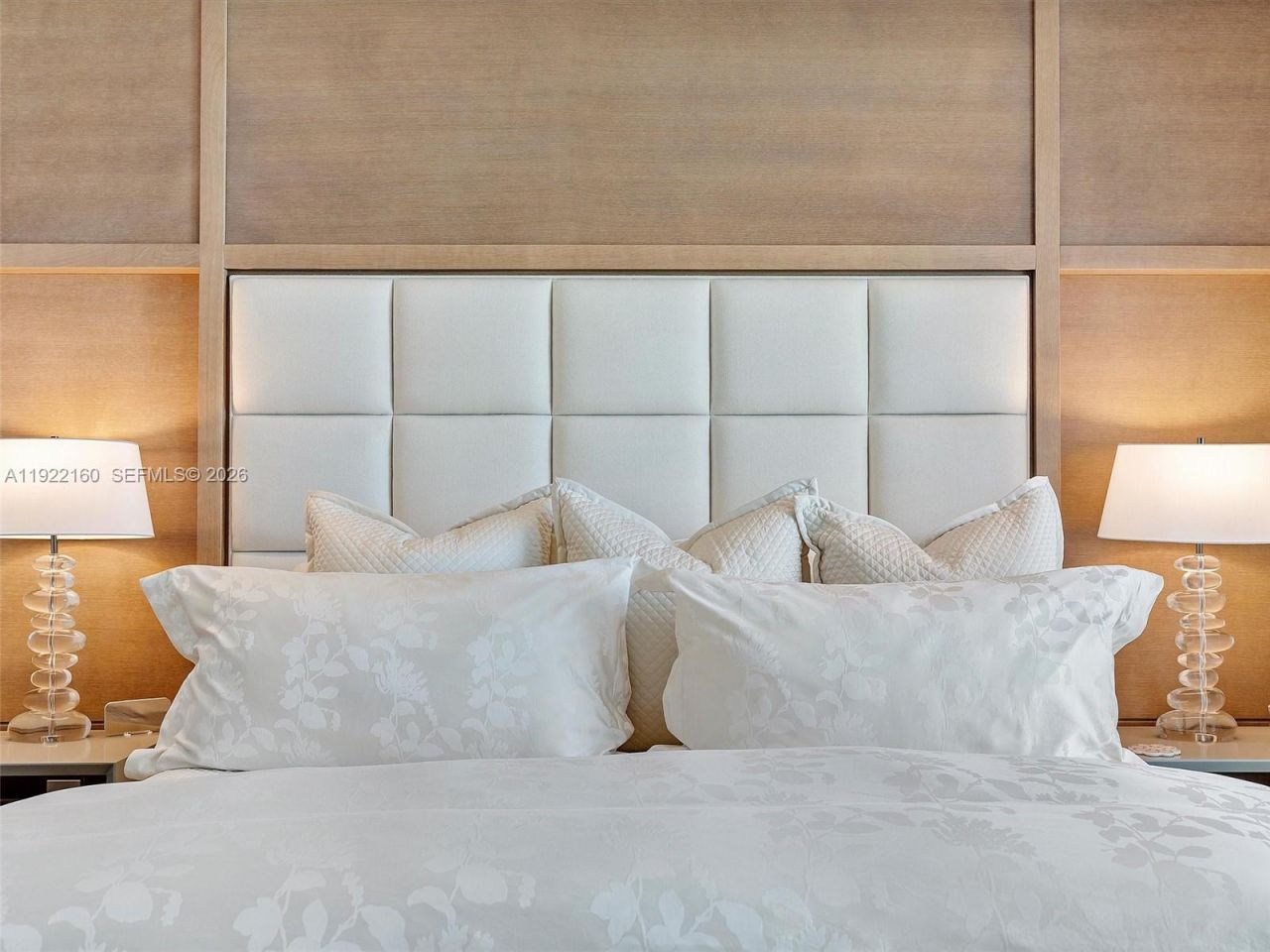 102 24th St, Unit PH-1613, Miami Beach, FL 33139 Photo