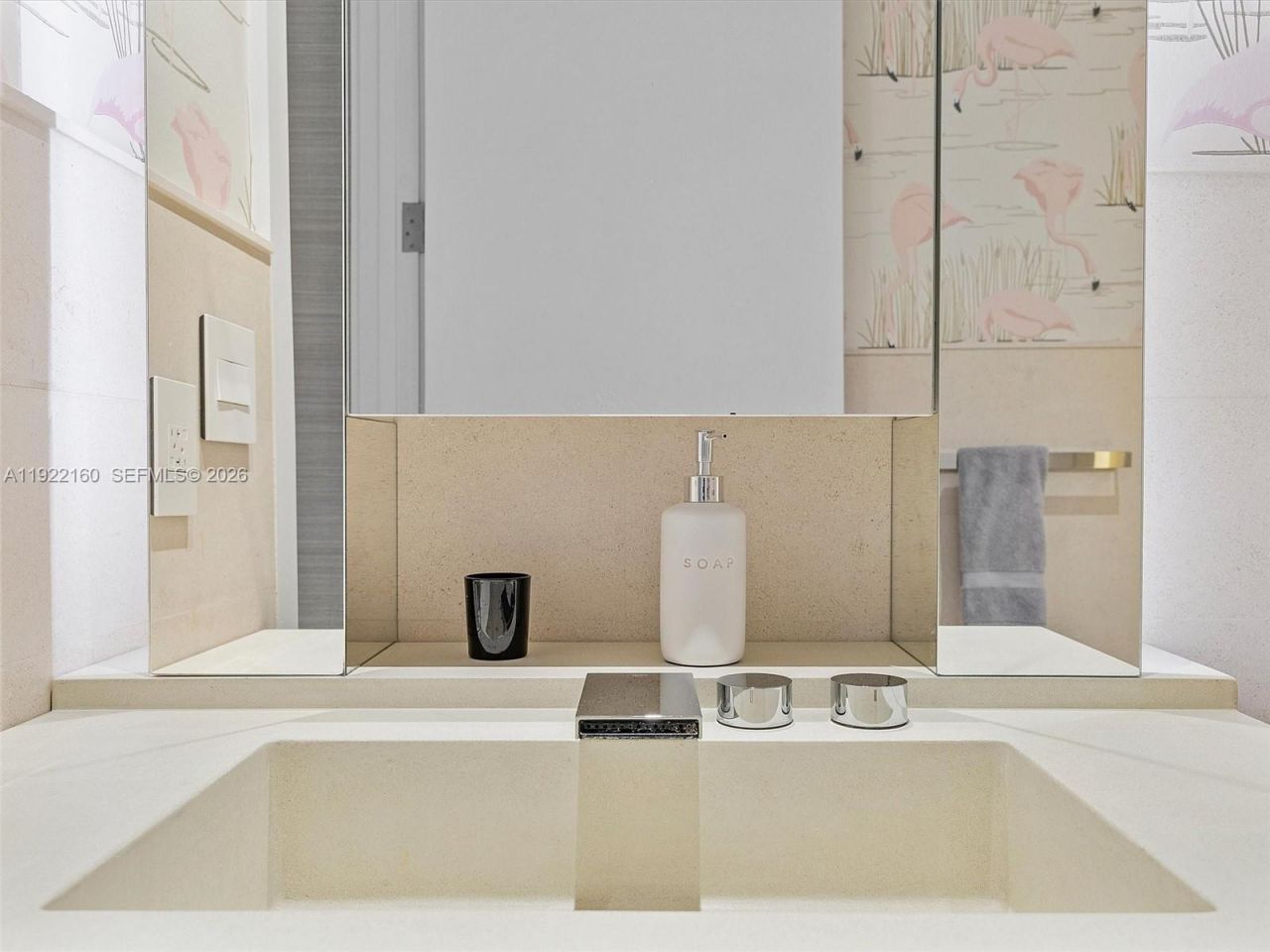 102 24th St, Unit PH-1613, Miami Beach, FL 33139 Photo