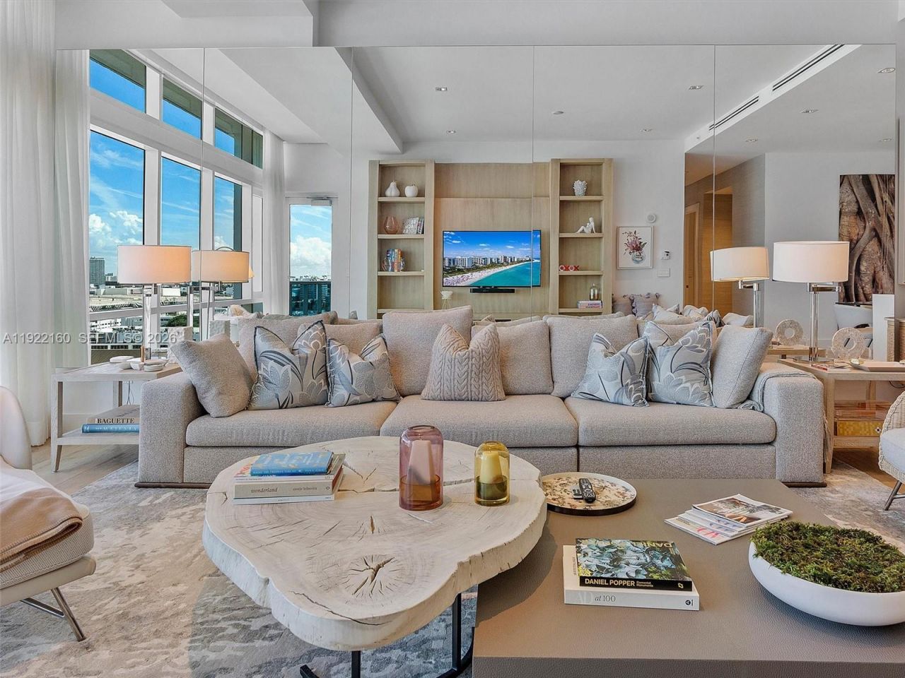 102 24th St, Unit PH-1613, Miami Beach, FL 33139 Photo