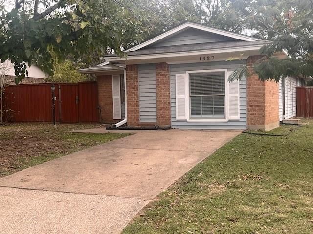 1427 Noble Street, Denton, TX 76209 Main Photo