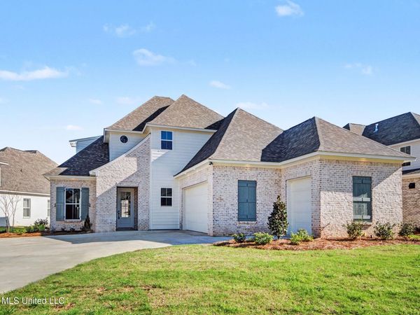 106 Heron'S Bay Circle, Madison, MS 39110
