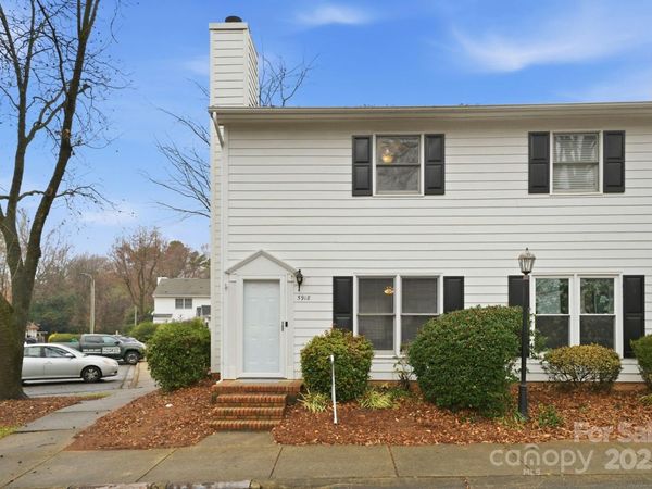 5918 Crape Myrtle Lane, Charlotte, NC 28216