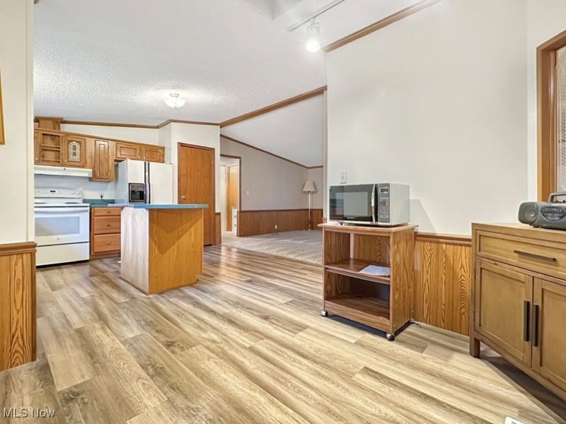 2749 Deer Pass Drive SW, Canton, OH 44706 Photo 11