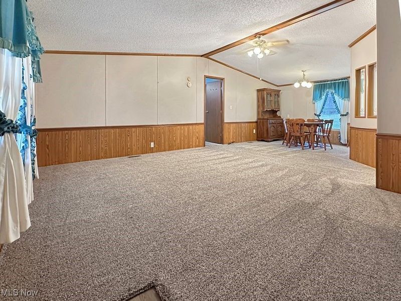 2749 Deer Pass Drive SW, Canton, OH 44706 Photo 5