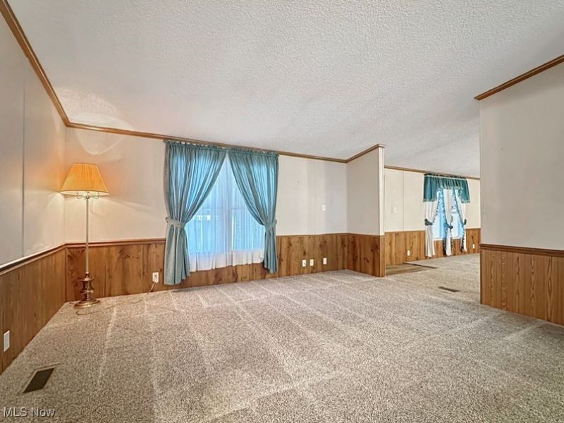 2749 Deer Pass Drive SW, Canton, OH 44706 Photo 6