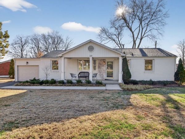 305 Evergreen Dr, Columbia, TN 38401