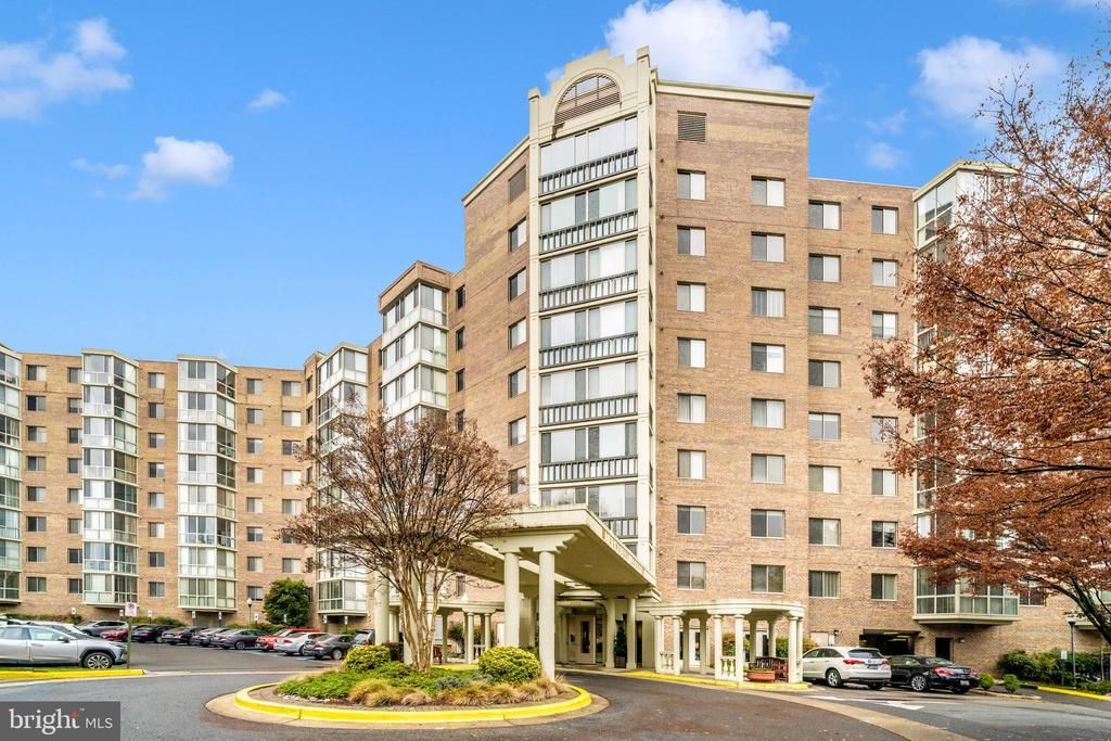 3005 S Leisure World Boulevard, Unit 306, Silver Spring, MD 20906 Main Photo