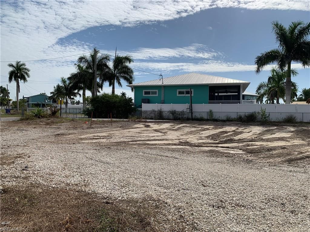 3977 Coconut Dr, Other, FL 33956 Photo