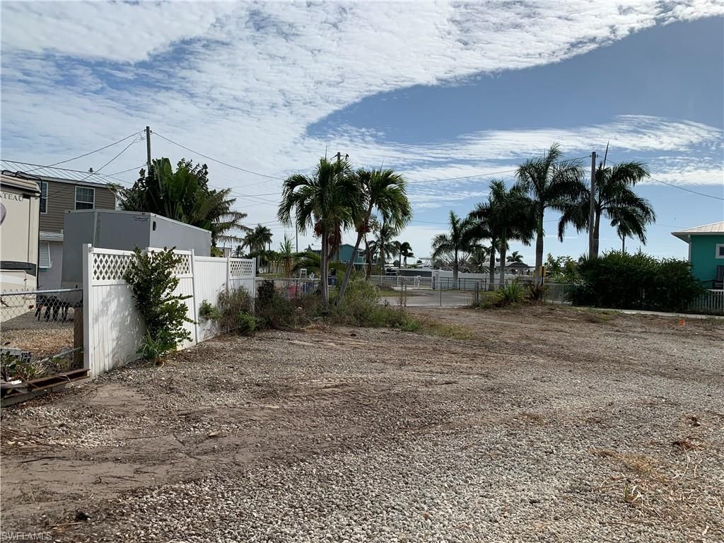 3977 Coconut Dr, Other, FL 33956 Photo