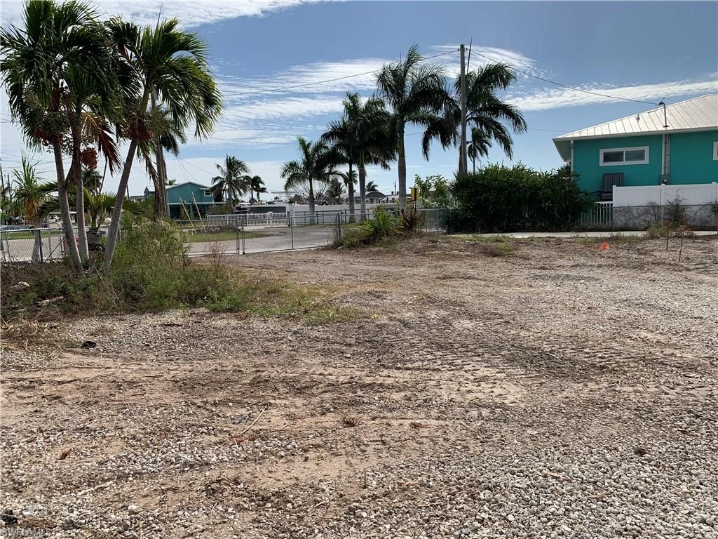 3977 Coconut Dr, Other, FL 33956 Photo