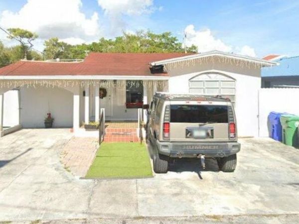 3631 SW 6th St, Miami, FL 33135