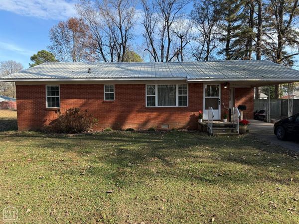 613 S Clayton Street, Rector, AR 72461