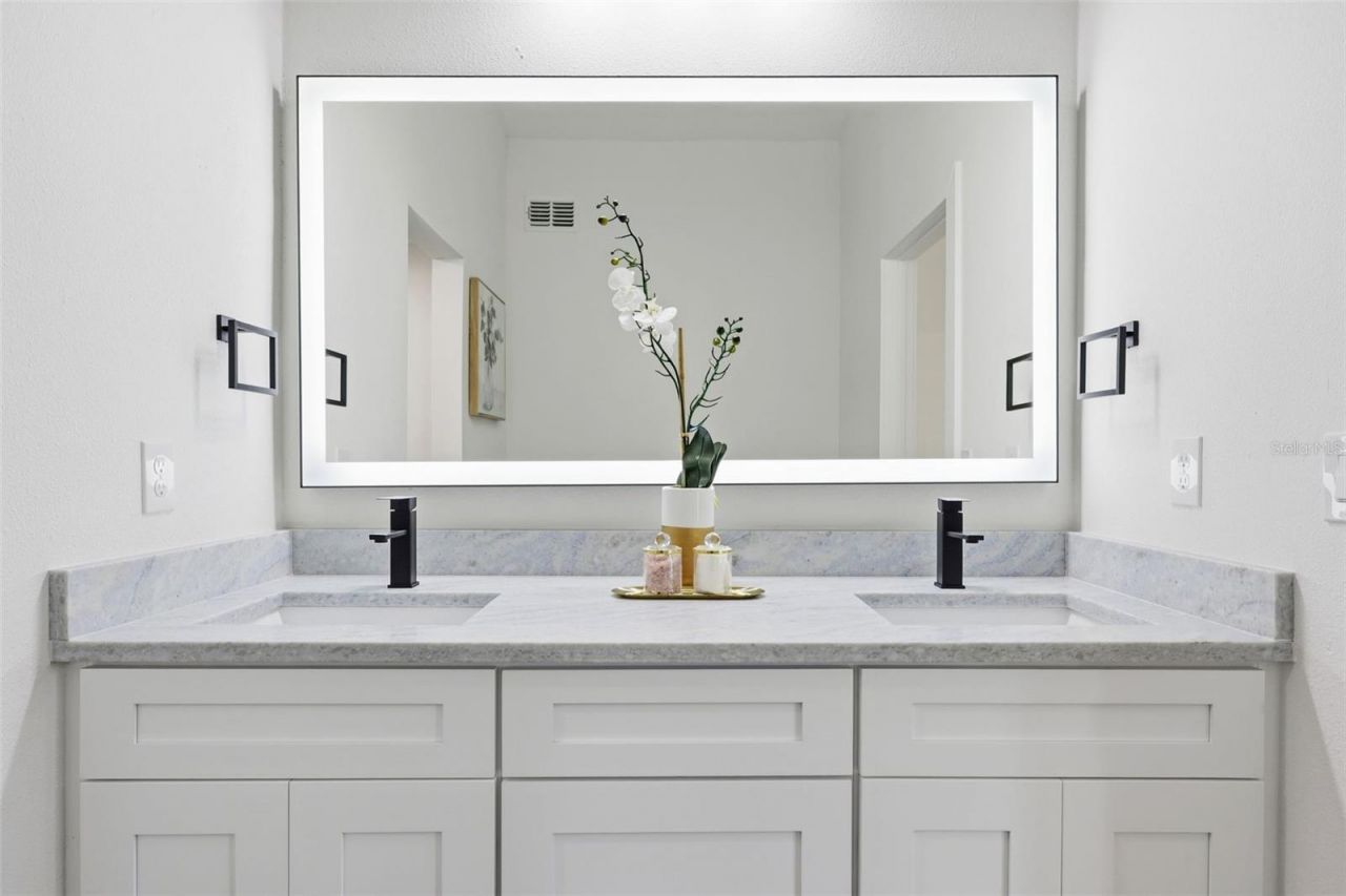 228 87th Avenue Ne, Saint Petersburg, FL 33702 Photo