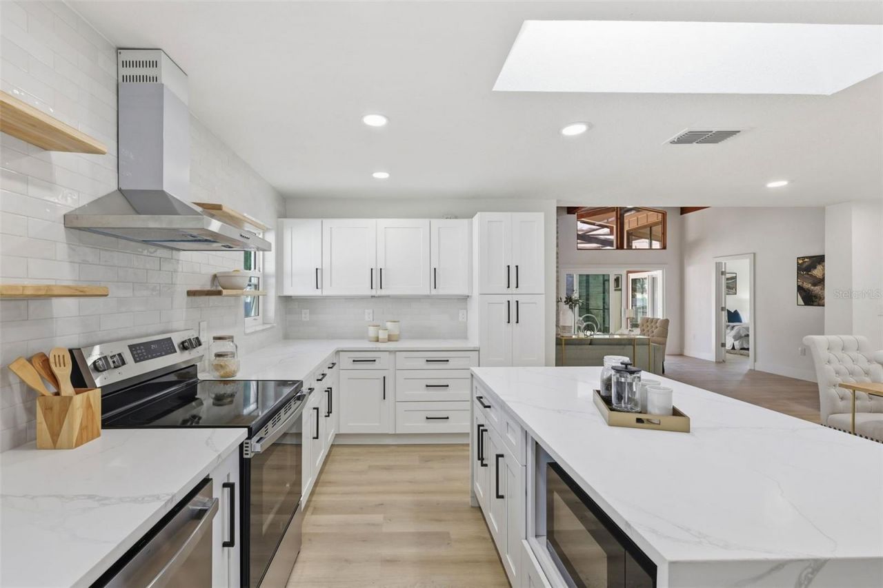 228 87th Avenue Ne, Saint Petersburg, FL 33702 Photo